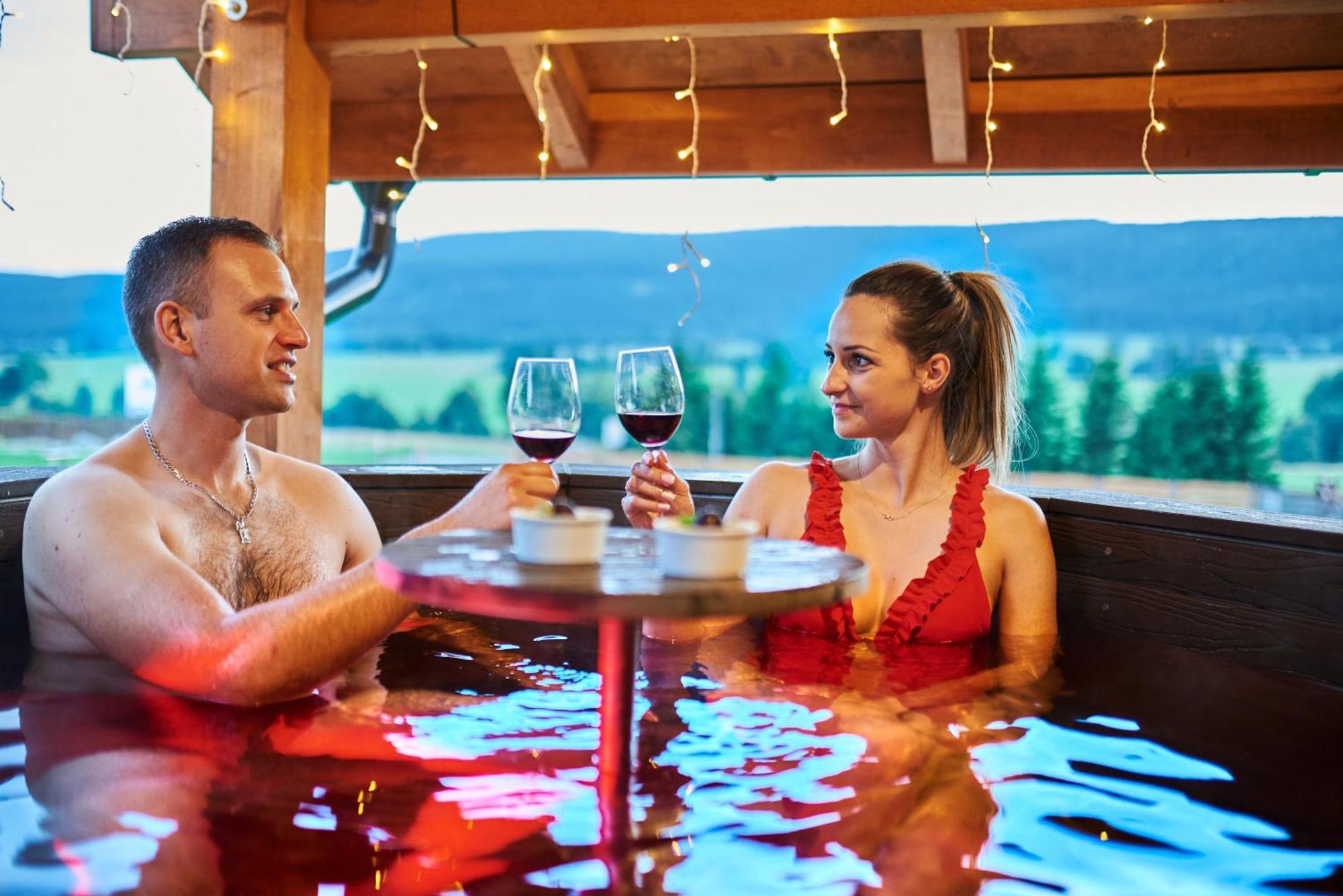 Osada Orlica Klimatyczne Domki Z Widokiem Na Gory I Termalnym Spa Sauna Jacuzzi 4 Km Od Zieleniec Ski Arena Лясувка Екстер'єр фото